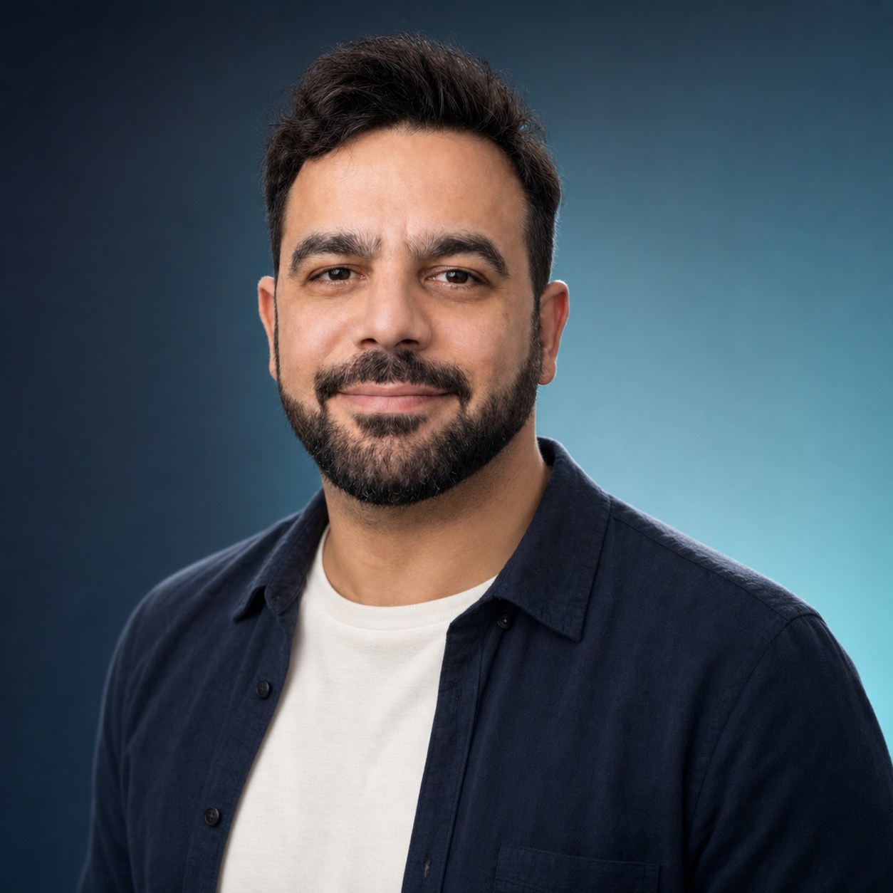 Azzam Khalaf, samordnare för sociala medier i Rättvis Demokratis valkampanj